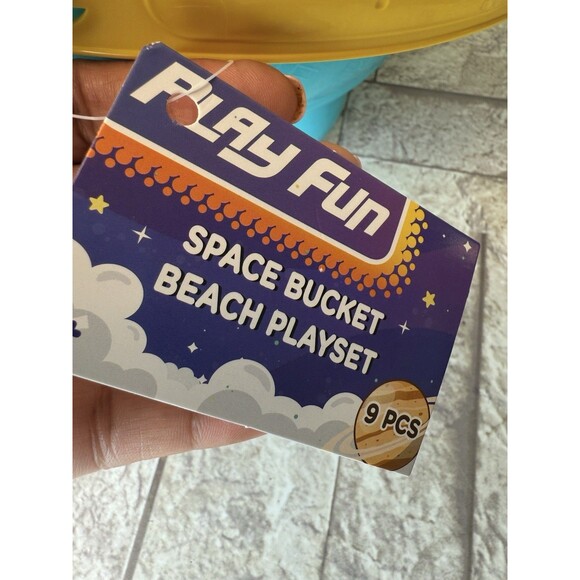 9-PCS Bucket Playset, Pack Up & Carry, Outdoor Play, Water Beach, Kids, Toddler - Picture 4 of 5